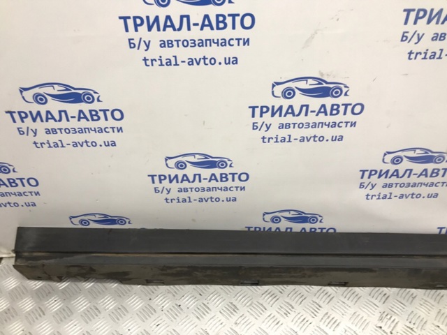 FORD 1818211 Накладка (молдинг) порога наружная левая в наличии Тернополь