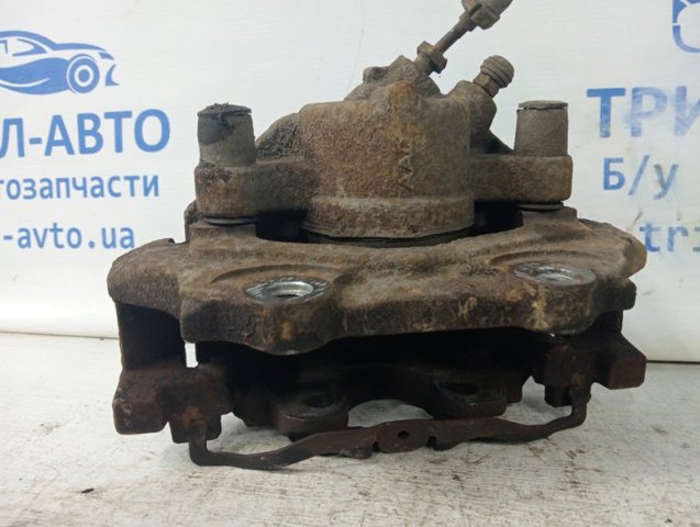 1835113 Суппорт тормозной передний правый купить Кривой Рог