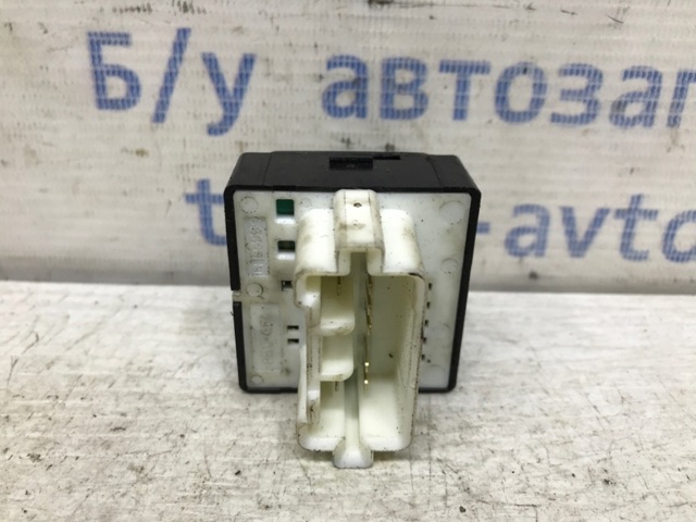 183569 MITSUBISHI Регулятор зеркал купить в Николаев