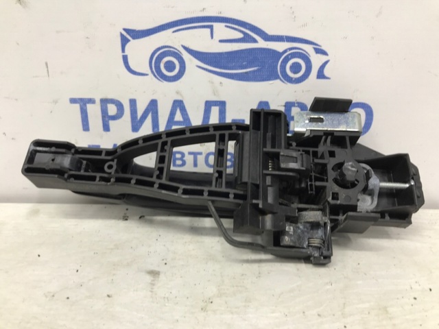 Держатель наружной ручки двери, передней правой 1933899 FORD