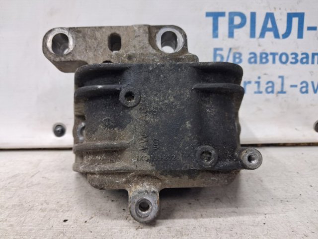 VAG 1K0199262 Правая подушка двигателя в наличии Запорожье