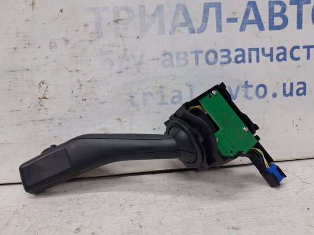VAG 1K0953519 Правый подрулевой переключатель в наличии Украина