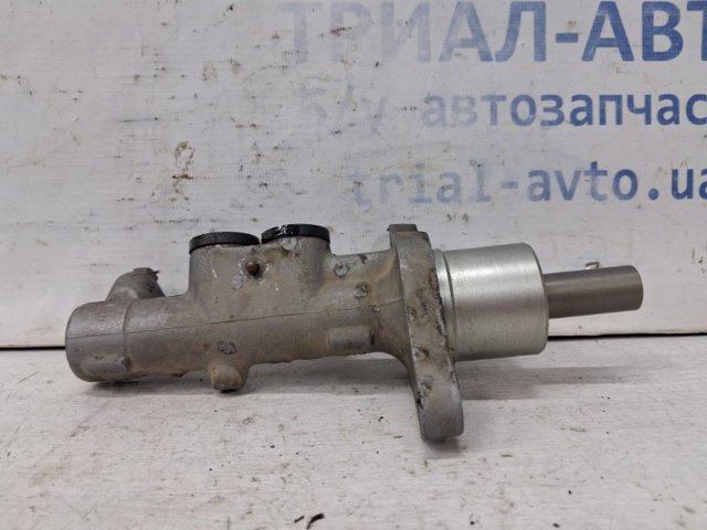 Цилиндр главный тормоза (гидротормозов) Сеат Толедо III