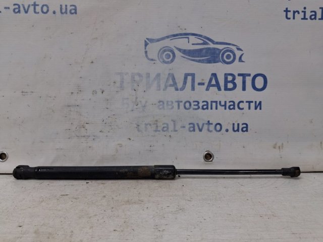 Стойка капота 1T0823359A VAG