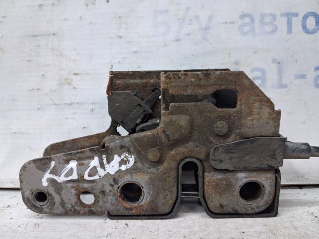 Замок крышки капота 1T0823509C VAG