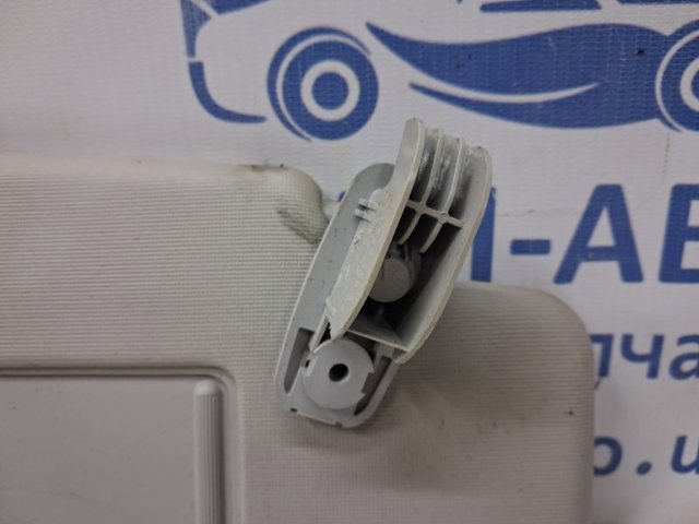 Козырьки 1Z0857551Q2F4 VAG