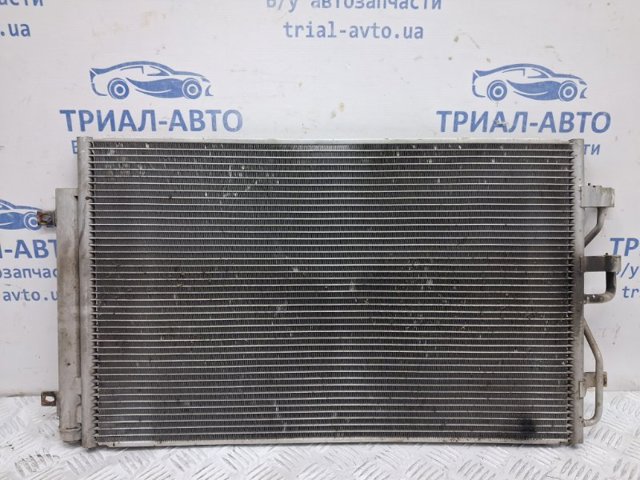 Радиатор охлаждения кондиционера 20874703 GM