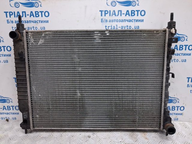 Радиатор 20982434 GM