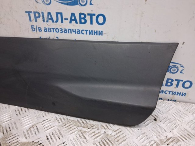 FORD 2111826 Накладка двери задней левой в наличии Черкассы