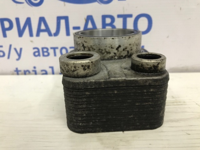 Радиатор масляный (холодильник) под фильтром 213059324R NISSAN