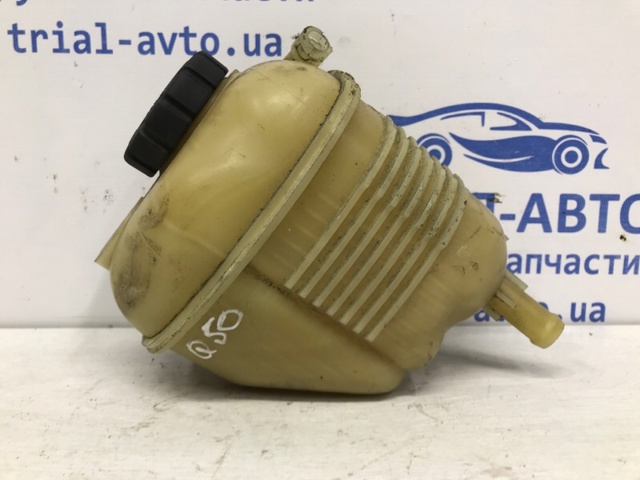 Бачок системы охлаждения двигателя расширительный 217104GD0A NISSAN