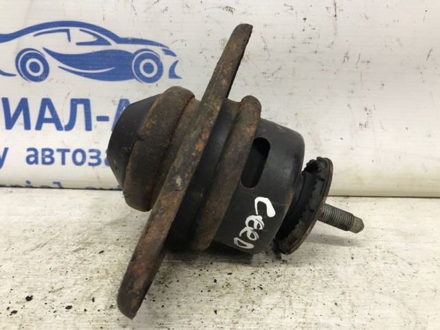 HYUNDAI 218101H300 Правая подушка двигателя в наличии Сумы