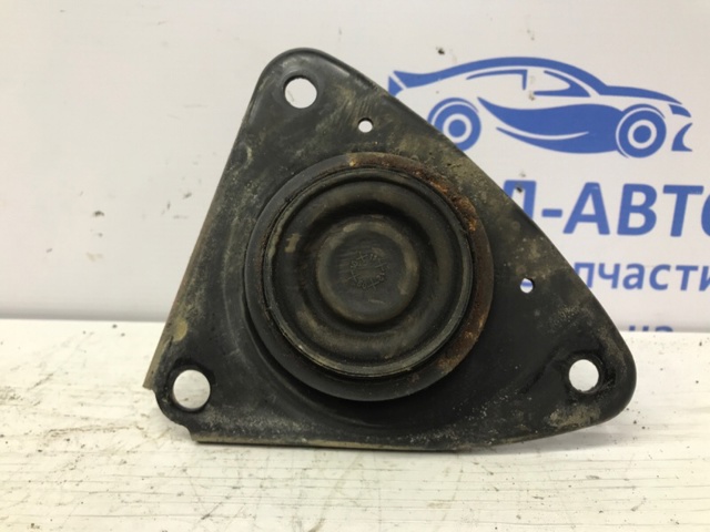 HYUNDAI 218101H300 Правая подушка двигателя в наличии Полтава