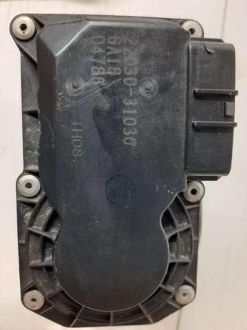 TOYOTA 2203031030 Дроссельная заслонка в сборе в наличии Винница