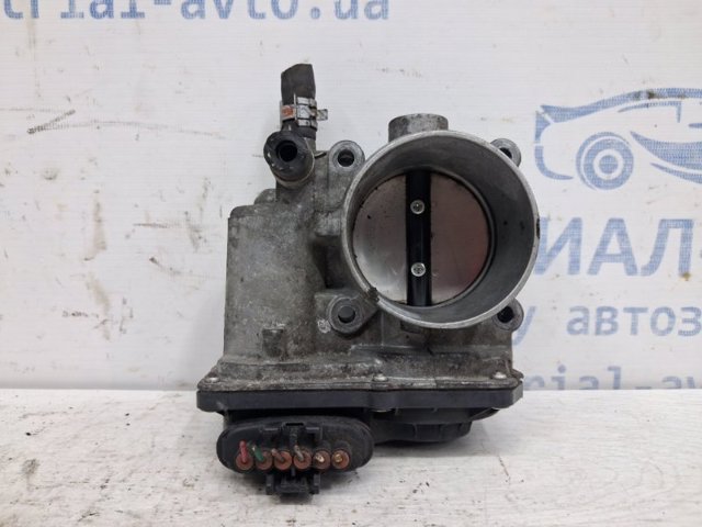Дроссельная заслонка 2203037050 TOYOTA