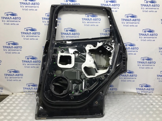 FORD 2271156 Дверь задняя правая в наличии Черновцы