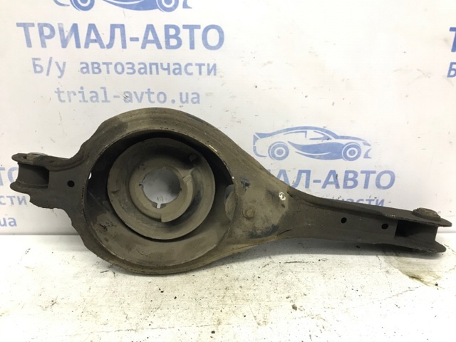 2271246 FORD Рычаг задней подвески нижний левый/правый купить в Николаев