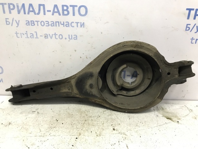 2271246 FORD Рычаг задней подвески нижний левый/правый купить в Житомир