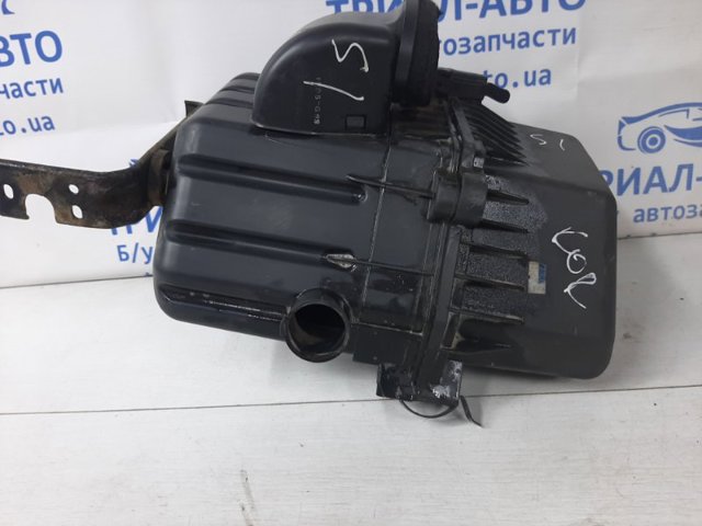 Корпус воздушного фильтра в сборе 2311034102 SSANG YONG