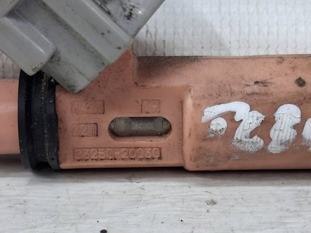 2320920030 TOYOTA Топливные форсунки купить в Николаев