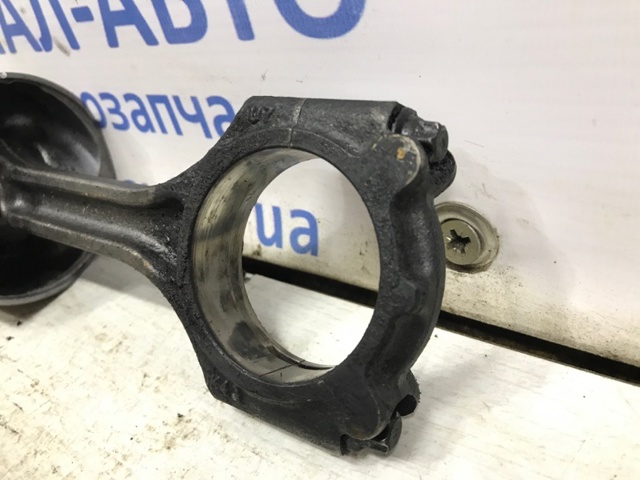 HYUNDAI 235102A400 Шатун поршня двигателя в наличии Днепр