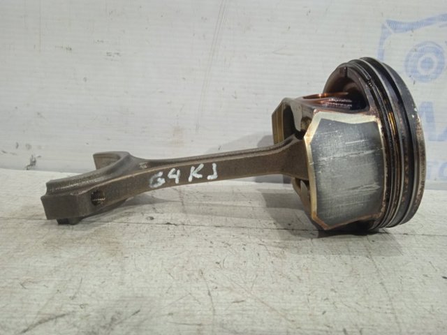 Шатун двигателя 235102G520 HYUNDAI
