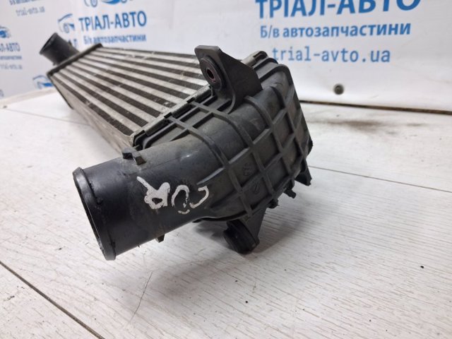 SSANG YONG 2371034100 Радиатор интеркуллера в наличии Украина