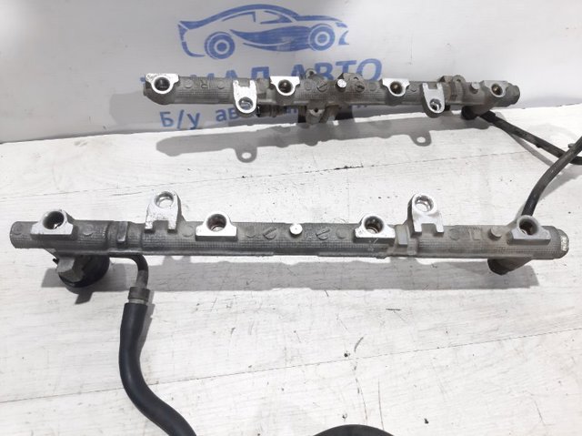 TOYOTA 2380750050 Распределитель топлива (рампа) правый в наличии Житомир