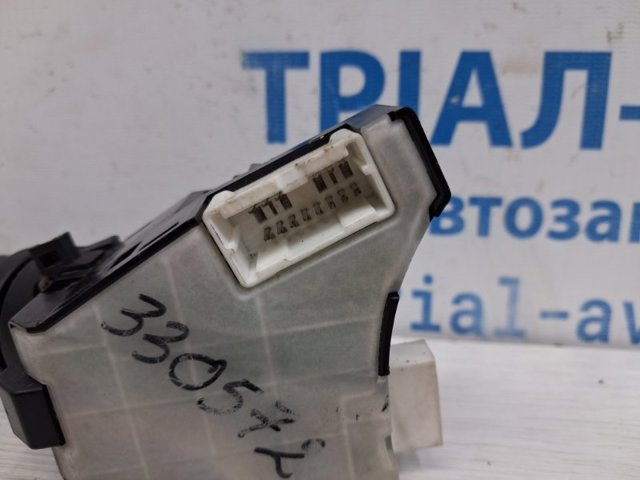 NISSAN 25260EA000 Правый подрулевой переключатель в наличии Николаев