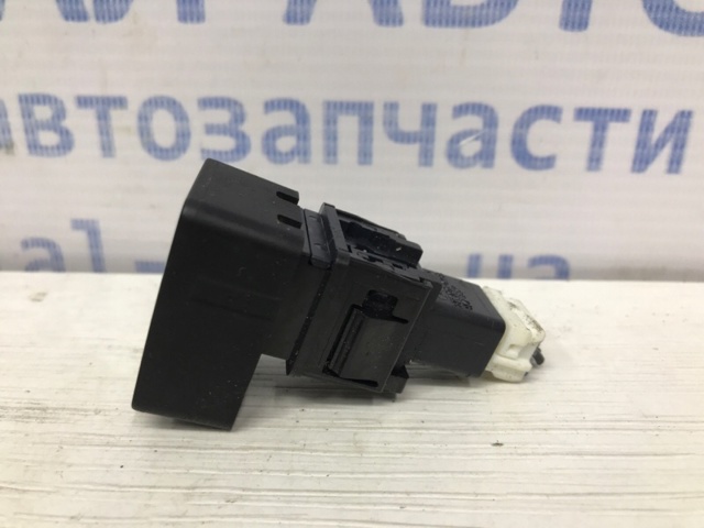 25290EL80A NISSAN Кнопка включения аварийного сигнала купить в Чернигов