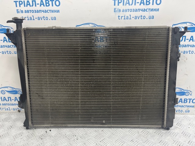 Радиатор системы охлаждения двигателя 253102B300 HYUNDAI
