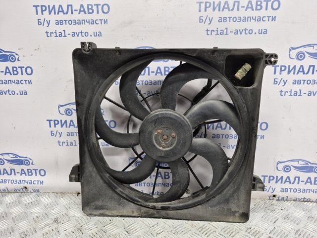 Диффузор радиатора охлаждения в сборе с мотором 253802P000 HYUNDAI