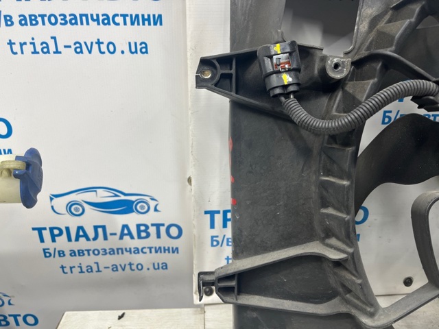 Диффузор радиатора охлаждения в сборе с крыльчаткой 253802T500 HYUNDAI