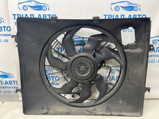 Диффузор радиатора охлаждения в сборе с мотором 253802T500 HYUNDAI