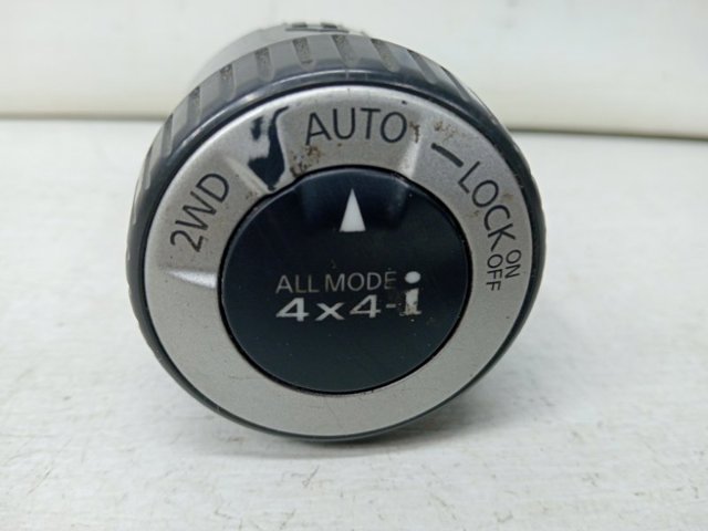 Кнопка включения полного привода 25535JG01B NISSAN
