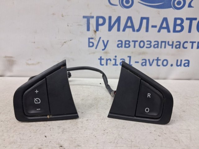Блок кнопочных переключателей рулевого колеса 255500003R RENAULT