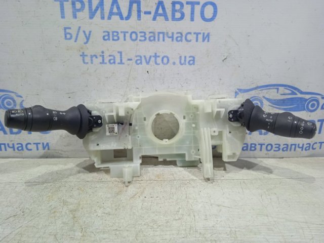 Переключатель подрулевой, управления аудио системой 255520013R RENAULT
