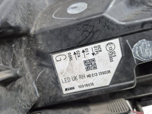 NISSAN 260104EA0A Фара правая в наличии Житомир