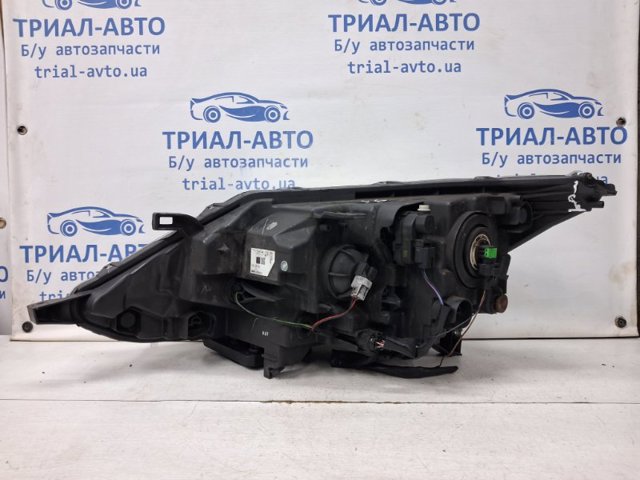 260104EA0A NISSAN Правая фара купить в Житомир