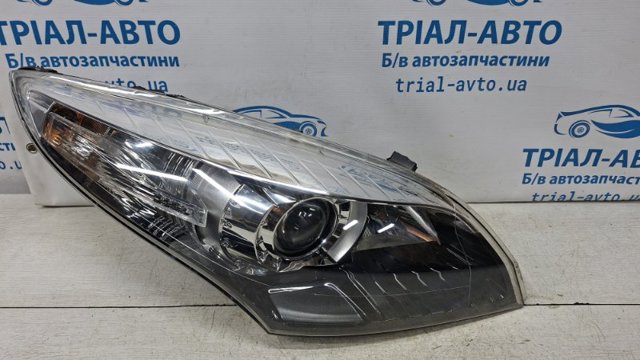 Фара правая 260106839R RENAULT
