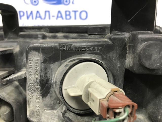 NISSAN 26010EB380 Правая фара в наличии Черновцы