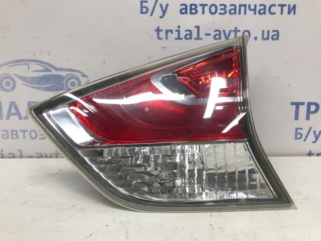 Фонарь задний внутренний правый 265504CA1B NISSAN