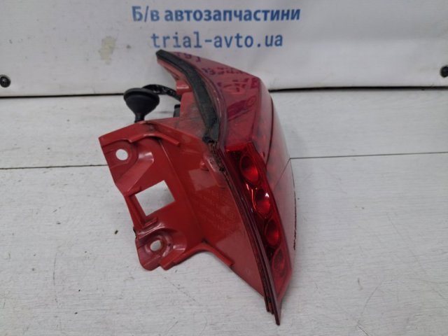 26550CG02A NISSAN Фонарь задний правый внешний купить в Хмельницкий