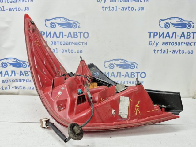 Правый стоп Ниссан Тиида