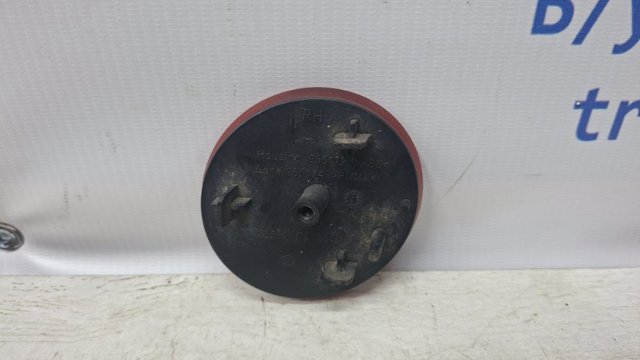 26560EB300 Катафот (отражатель) заднего бампера правый купить Николаев