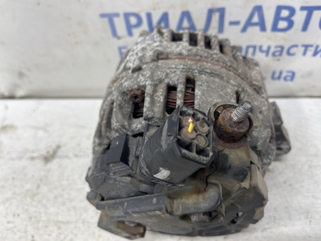 Автомобильный генератор 270600D140 TOYOTA
