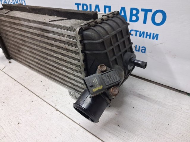HYUNDAI 282712A850 Радиатор интеркуллера в наличии Харьков
