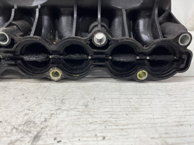 HYUNDAI 283102F311 Коллектор впускной в наличии Одесса
