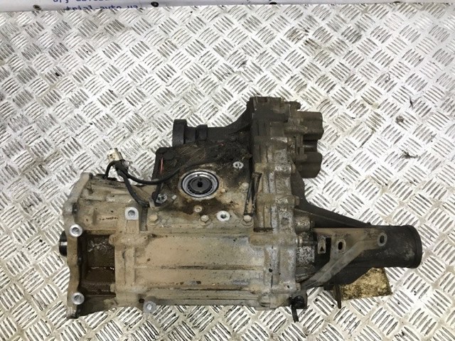 SUZUKI 2952166J00 Раздатка в наличии Ирпень