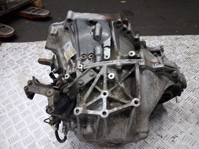 Коробка передач 303002D151 TOYOTA